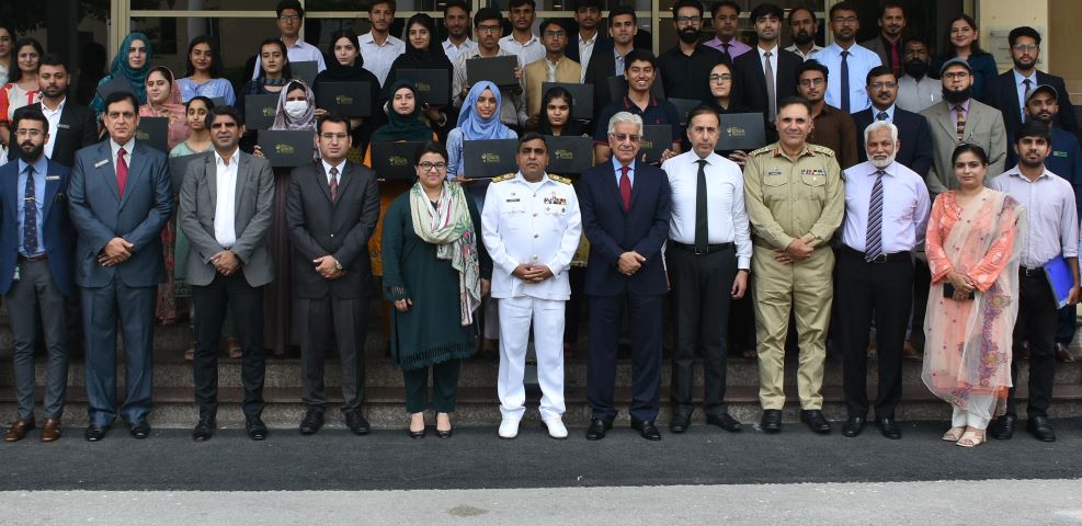 Under the Prime Minister’s Laptop Scheme, distribution ceremonies are being held across the country. A laptop distribution ceremony was also held at NDU (National Defence University) Islamabad. Special Assistant to Prime Minister on youth Affairs Shaza Fatima Khawaja and Defence Minister of Pakistan Khawaja Asif distributed laptops among the talented students.